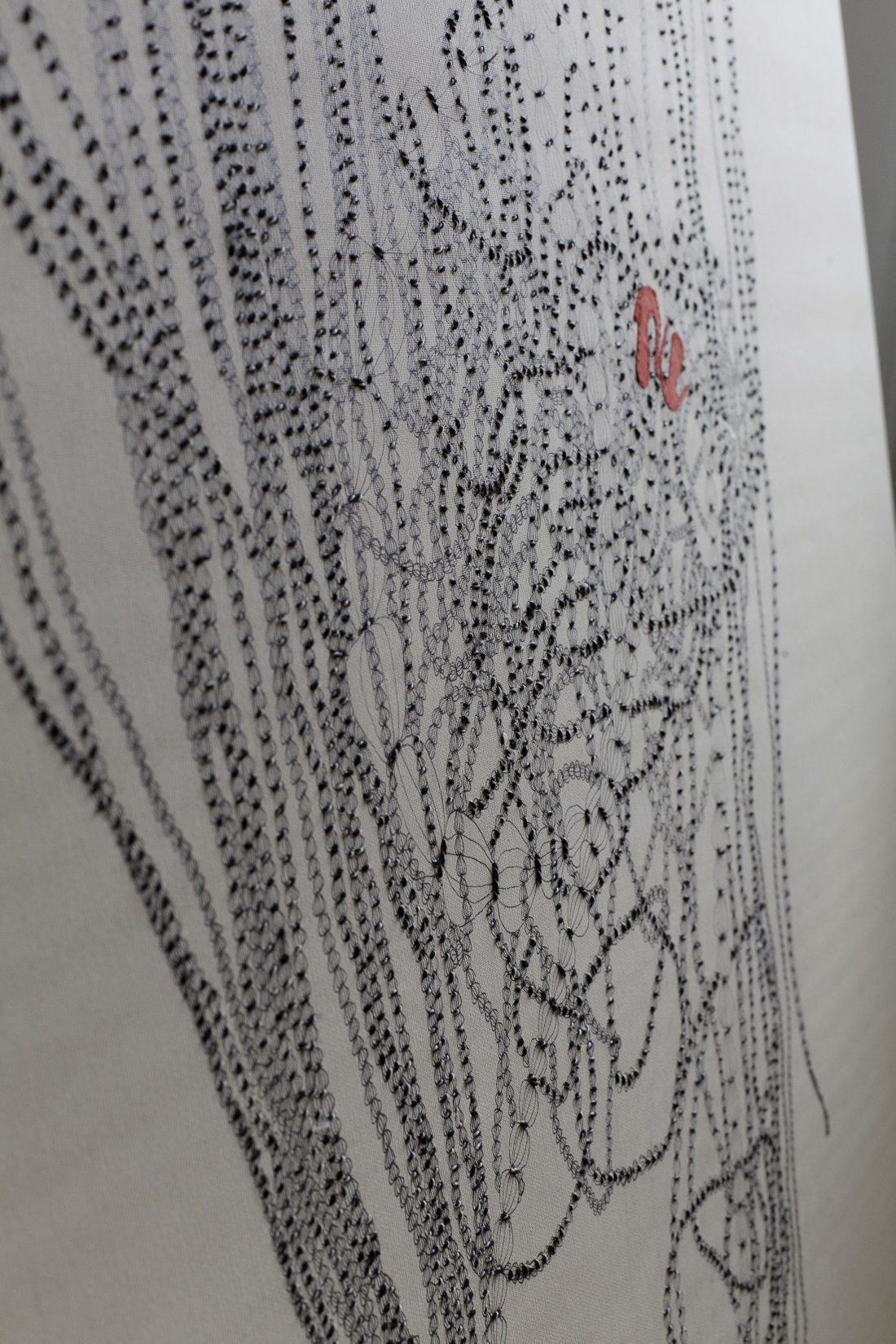 Varka Kozlovic: Fountain pen series Op. n 29 (Detail), 2013, 100 x 120, Fountain pen, thread and textile on canvas